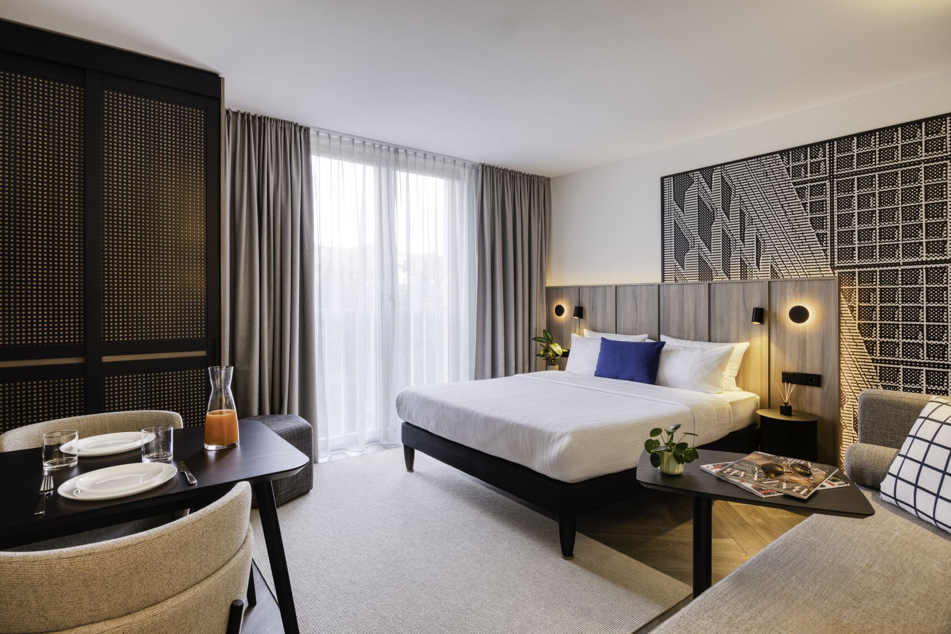 Hotel room interior design Hotel Citadines Berlin Kurfürstendamm